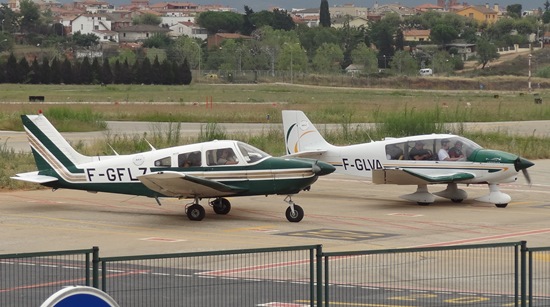Dos aviones franceses, en el aeropuerto de Sabadell el pasado mes de agosto / Foto: JFG