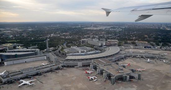 Terminal del Aeropuerto de Düsseldorf / Foto: Wikipedia