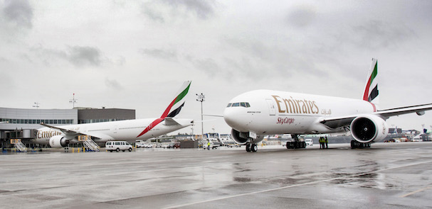Dos de los Boeing 777 entregados ayer a Emirates