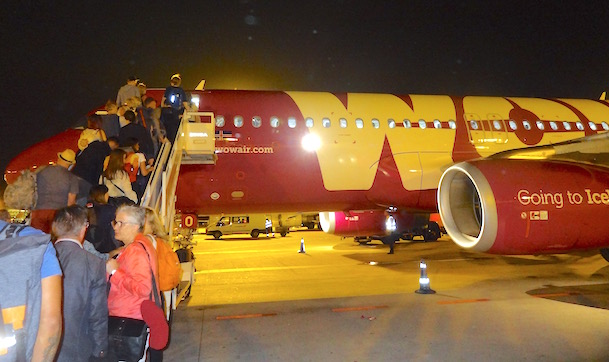 A320 de Wowair, en el Aeropuerto de Barcelona-El Prat